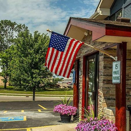 Americas Best Value Inn & Suites Detroit Lakes Exterior foto
