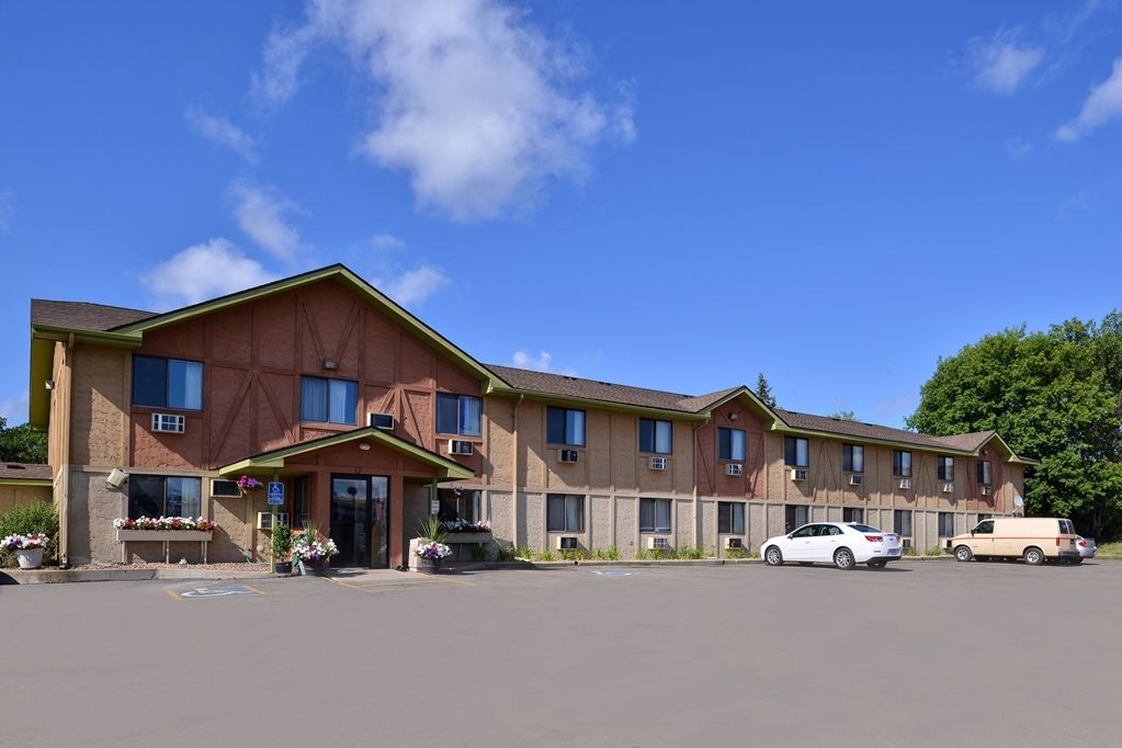 Americas Best Value Inn & Suites Detroit Lakes Exterior foto