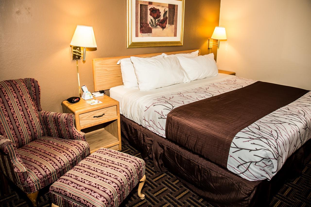 Americas Best Value Inn & Suites Detroit Lakes Exterior foto