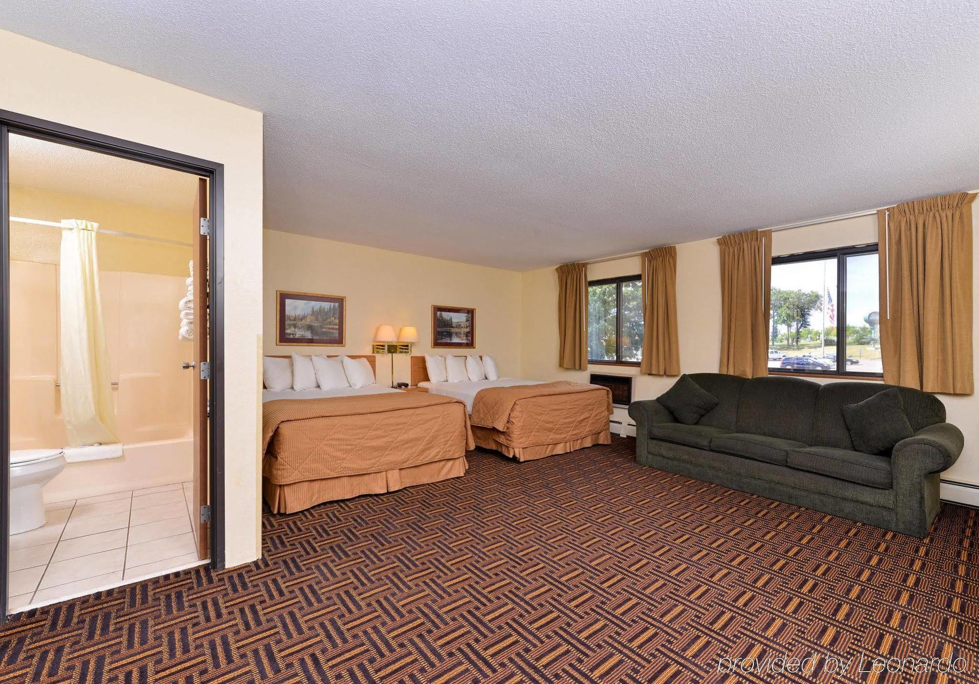 Americas Best Value Inn & Suites Detroit Lakes Exterior foto