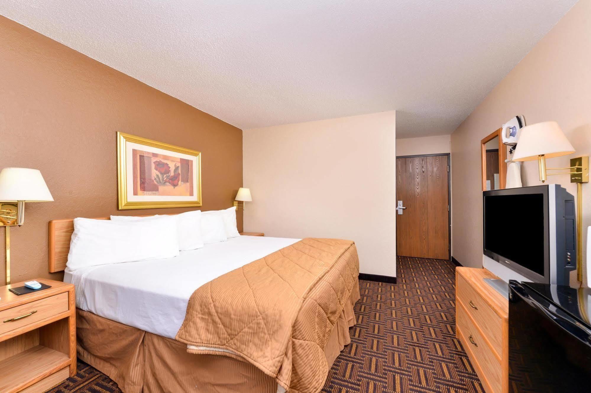 Americas Best Value Inn & Suites Detroit Lakes Exterior foto